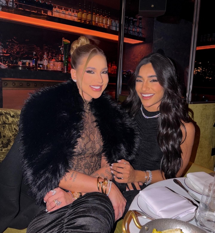 开云官网-甜甜蜜蜜❤️维尼修斯女友晒亲密合照，维尼修斯评论：想你了