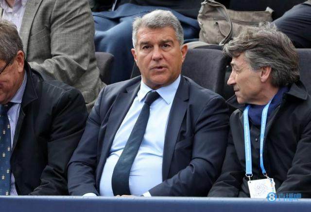 开云集团-【早报】请善待你身边的曼联球迷